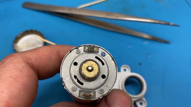 ремонт MI Robot ошибка основной щетки. ремонт двигателя