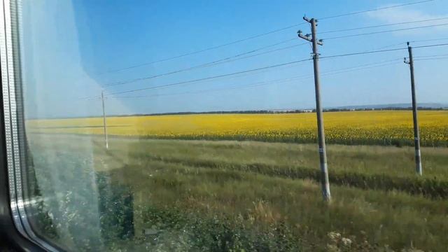 Мы на вокзале, ждём поезд// Едем в Москву// смотреть онлайн