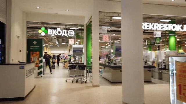 Обновленный кинотеатр «Янтарь» в Москве Многофункциональный общественный центр «Янтарь» смотреть онлайн