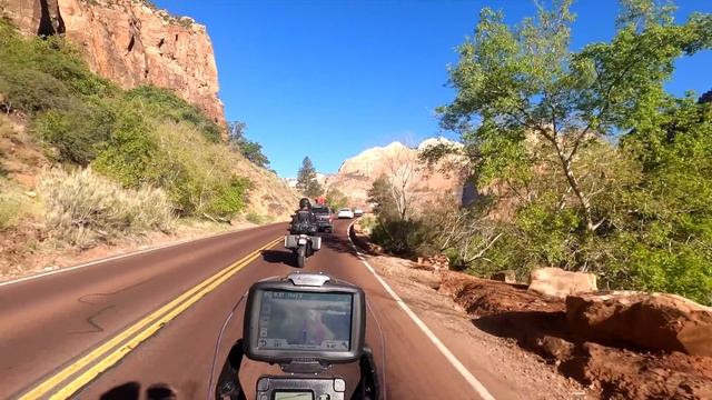 ZION, BRYCE & ESCALANTE: BEST motorcycle roadtrip in UTAH and the USA! смотреть онлайн