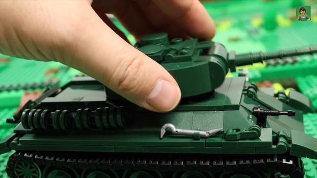 Новый "ЛЕГО" танк Т-34 от Bluebrixx смотреть онлайн