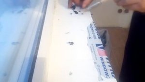 Самый простой способ снять старую пленку с металлопластика