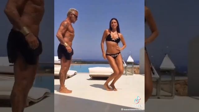 Grandpa playboy Gianluca vacchi dance