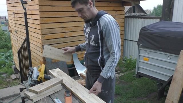 Переселяю перепелов // делаю гнездо для кур с яйцесборником.