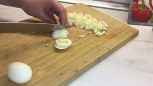 Рецепт салата ОЛИВЬЕ с колбасой + КАК ВАРИТЬ картошку //Встречаем ГОД ТИГРА красиво!