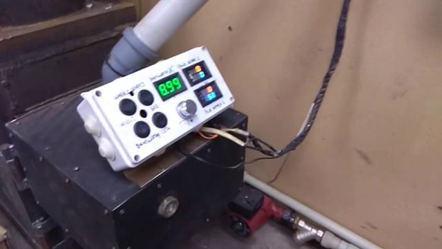 пеллетный котел работает на пеллетах нисшего качества агромикс