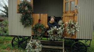 Five Things You Can Do To Make Your Christmas Wreath More Sustainable