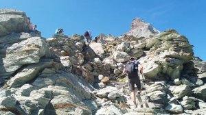 Wandern zur Hörnlihütte am MATTERHORN in Zermatt, Kanton Wallis, Schweiz