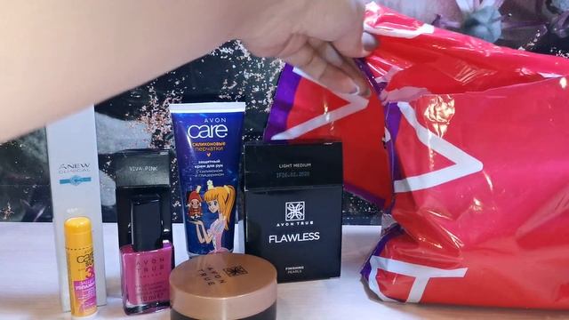 Обзор 2х пакетов-сюрпризов AVON 15 2020 смотреть онлайн