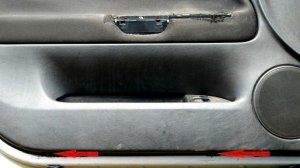 Снятие карты/обшивки водительской  двери Volkswagen Passat B5/Фольксваген Пассат Б5