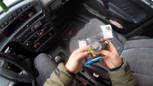 ЕВРОАВАРИЙКА и двойной USB вместо заглушек на приборке / с OZON в ВАЗ 2114 / Полезные доработки