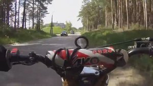 Угарные покатушкы на мотоцикле.Дали покататься на питбайке