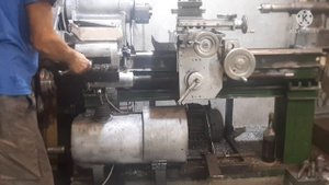 Самодельная гитара на самодельный токарный станок по металу.