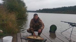 Как поймать карпа и белого амура осенью? Рыбалка в октябре. #рыбалка