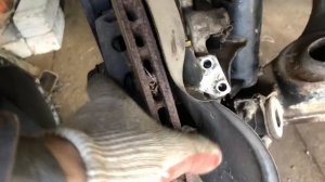 Как поменять передние стойки на Mercedes-Benz W124