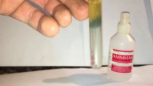 Реакция железного купороса и раствора аммиака.mp4