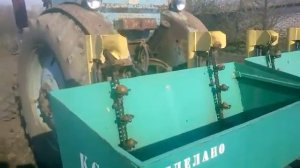 посадка картофеля самодельной сажалкой 4 рядная трактор Т 40 картофелесажалка своими руками