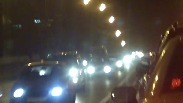 А798МР на встречке Шоссе Энтузиастов смотреть онлайн