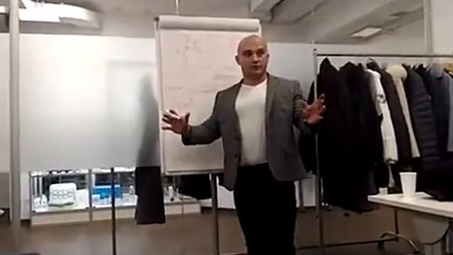 Виталий Дубровин Основные методы работы в компании LR 19.09.19. смотреть онлайн