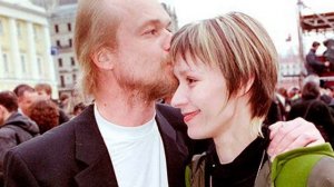 НЕ УПАДИТЕ! Кто жена и как выглядит сын звезды сериалов "Топор, Мосгаз" - Андрея Смолякова?