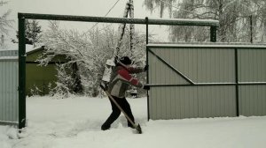 Подвесные Ворота сами вычищают снег и срубают лёд. Часть 3.