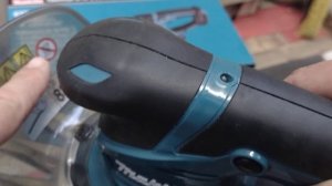 Аккумуляторные ножницы для травы Makita UM600DZ на 12в (CXT)