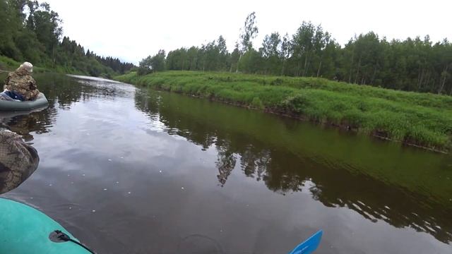 сплавляемся сутки на лодках .ловим рыбы на спиннинг .ваня поймал трофея! смотреть онлайн