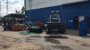 Фронтальный погрузчик Универсал-800