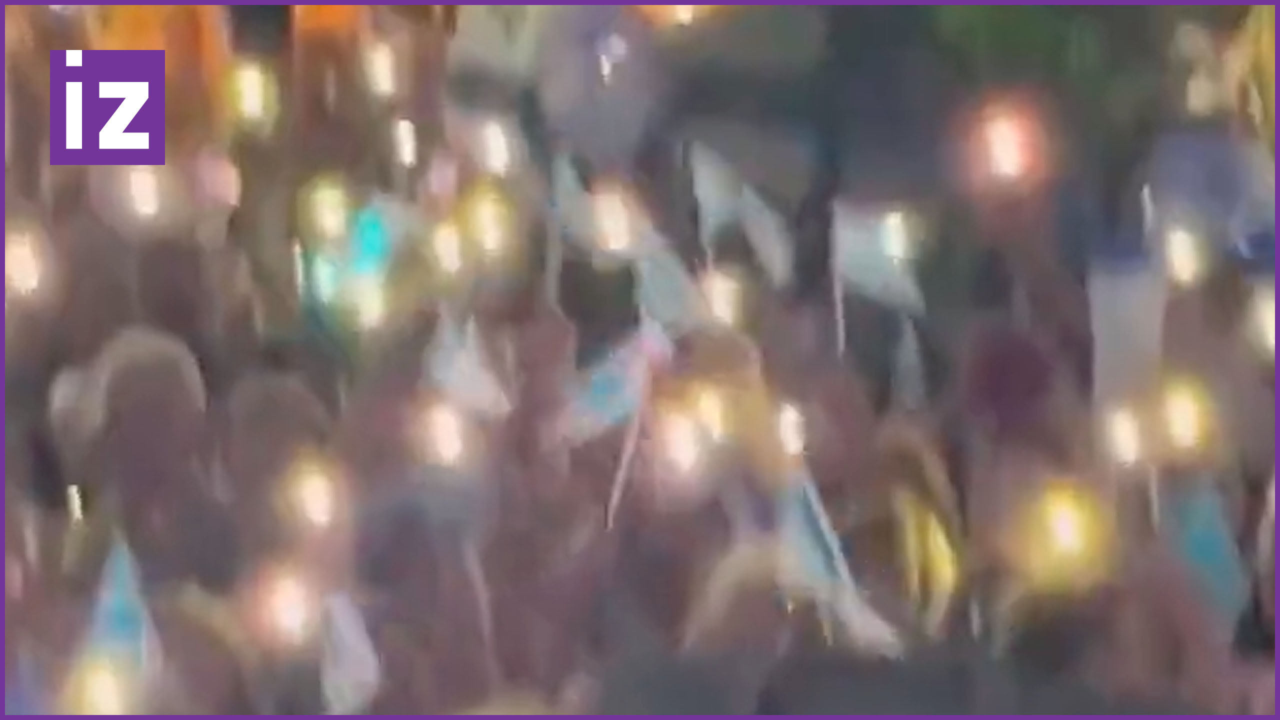 Тысячи людей вышли на улицы и спели гимн Израиля в поддержку страны в Аргентине / Известия