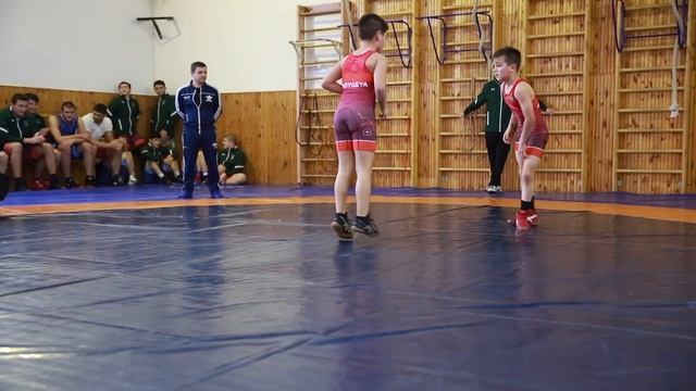 Мурат Кумпилов посетил открытую тренировку по вольной борьбе в Майкопе 12.12.2019 г.