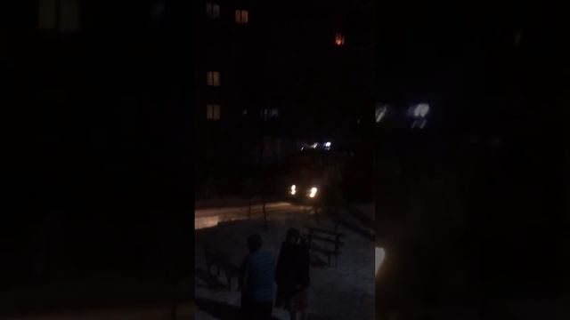 В Брянске горела квартира в многоэтажке смотреть онлайн