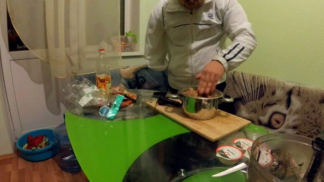 шашлык на балконе, из свиной шеи, в луково-чесночном маринаде, экстрим !!! смотреть онлайн