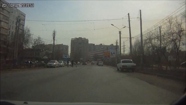 чурки переходят дорогу. Астрахань! смотреть онлайн