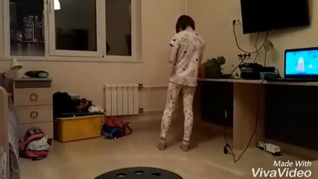Скрытая камера!наблюдаем за сестрой