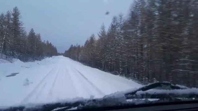 Мы загрузились и снова валит снег стеной дорога Саха Якутия город Нерюнгри смотреть онлайн