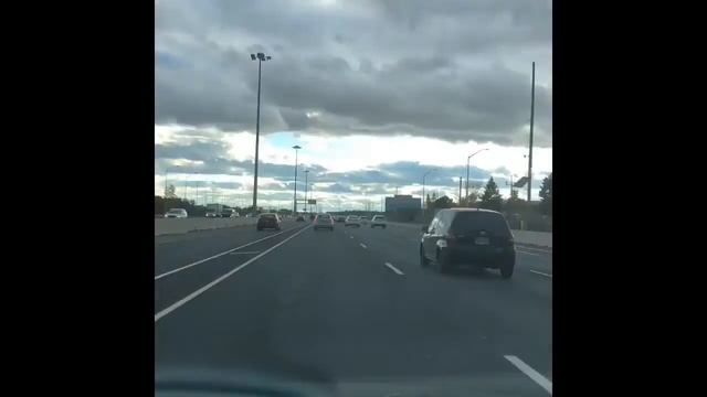 Пролет солнца над облаками. Sun’s flight over the clouds. смотреть онлайн