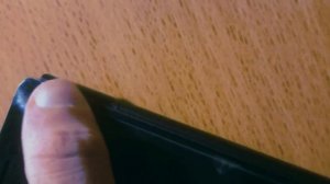 Стекло на телефон оставляет не проклееные полосы по бокам