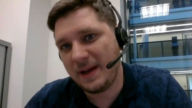 How to grow out of a simple salesman into a recognizable expert in IT sales — Manuel De Vits смотреть онлайн