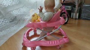 Польза и вред ходунков. Можно ли садить ребенка в ходунки? Последствия ходунков. Отдаю ходунки.