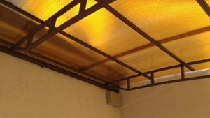 сколько стоит навес из поликарбоната ,я делаю так