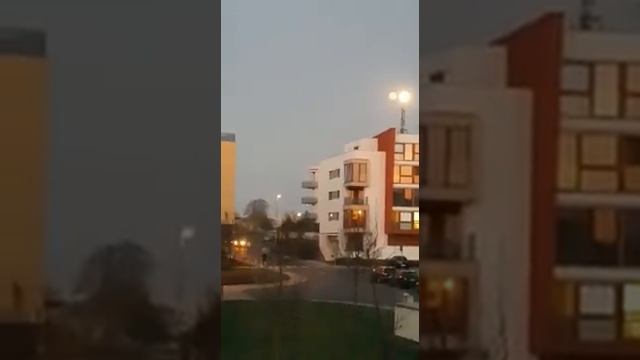 Две луны на небе Прага 07 04 2020 смотреть онлайн