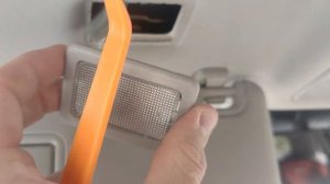 Плафон за козырьком