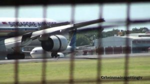 Singapore Airlines Boeing 777-200 Landing at Denpasar/Bali Airport (DPS/WADD)