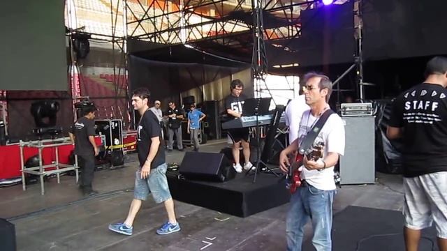 GIT - Prueba de Sonido (Estadio Nacional de Lima, Peru 21 04 2012) смотреть онлайн
