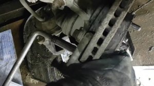 замена ступичного подшипника GMB на Hyundai Elantra XD. гидропресс с ДОМКРАТОМ 20 тонн