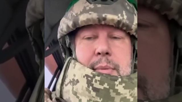 вСушник в негодовании: жители Бахмута приветствуют русских воинов.