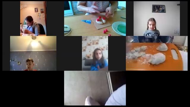 Лепим подкову из соленого теста смотреть онлайн