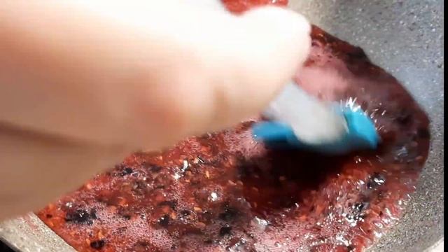 Джем на сковороде ? Малина + Черная смородина ? Лето в банке смотреть онлайн