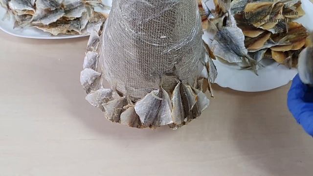 Мужской букет. Что подарить  мужчине на Новый год? Елка из пива и рыбы. DIY