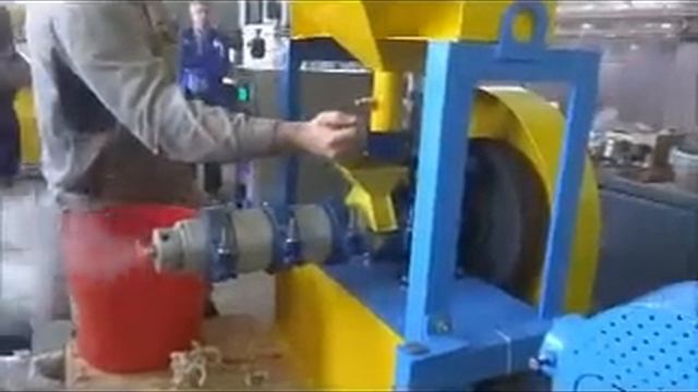 кормовой экструдер ПЭ 100 ( зерновой экструдер)